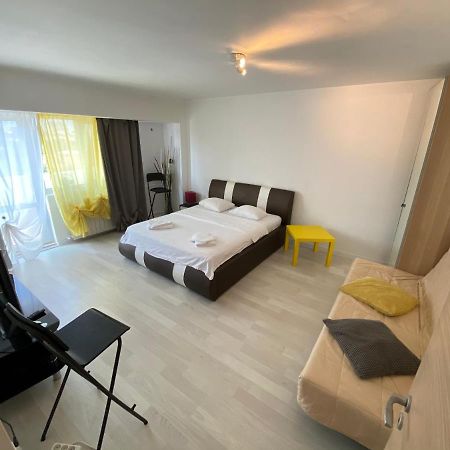New Green Apartment Studio 1 Bucureşti Ngoại thất bức ảnh